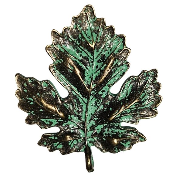 Vintage Brass Green Patina Leaf Pendant Charm Nature DIY Fashion Jewelry Women - Picture 1 of 4